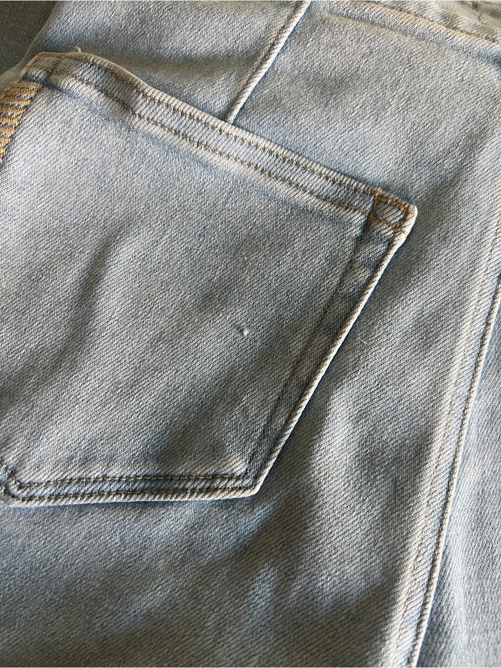 PAIGE Light Blue High-Rise (ANESSA) PETITE SIZE 25 Wide-Leg Jeans - Picture 4 of 13